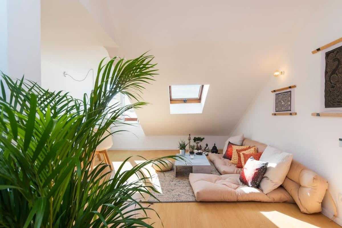 Terrace & River View Retreat